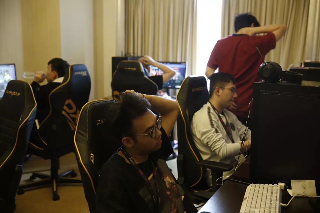 mousesports击败NiP，frozen赢得Flashpoint 3赛事MVP