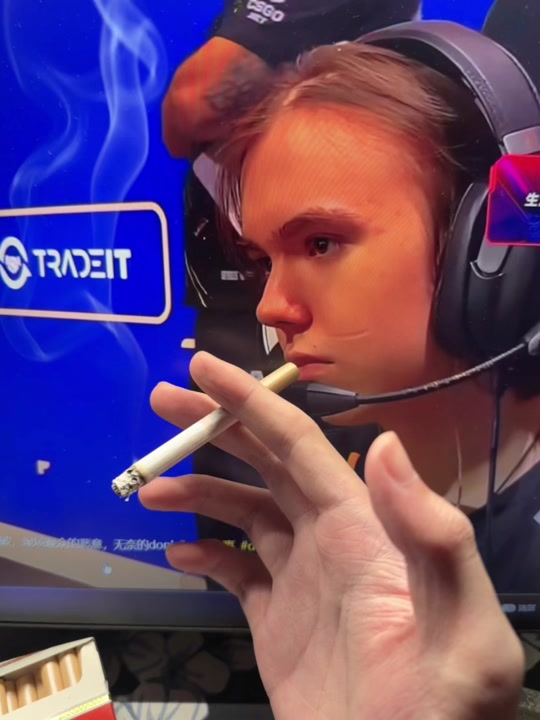 兵役归来转型教练，前世界冠军Easyhoon在线求职