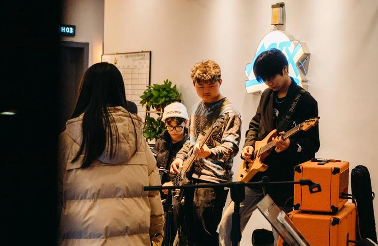 100 Thieves 将在 LTA 2025 跨会议的总决赛中对阵 Team Liquid