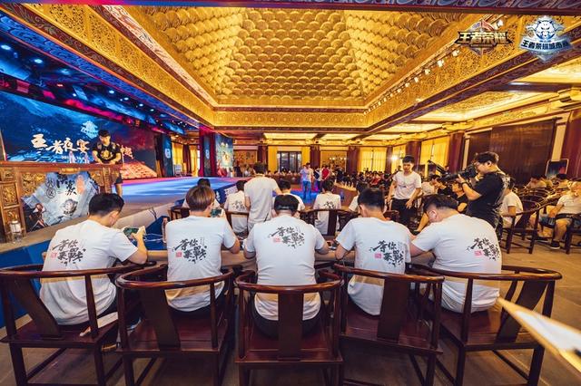 DOTA2设计师竟然是天梯分12000的高手