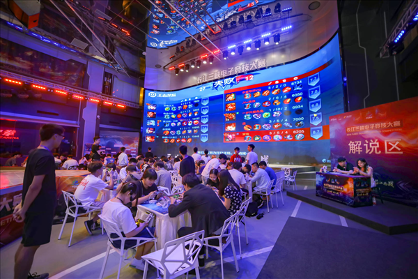 【赛后战报】完美运营！ Team WE 2：0轻取RNG首战告捷