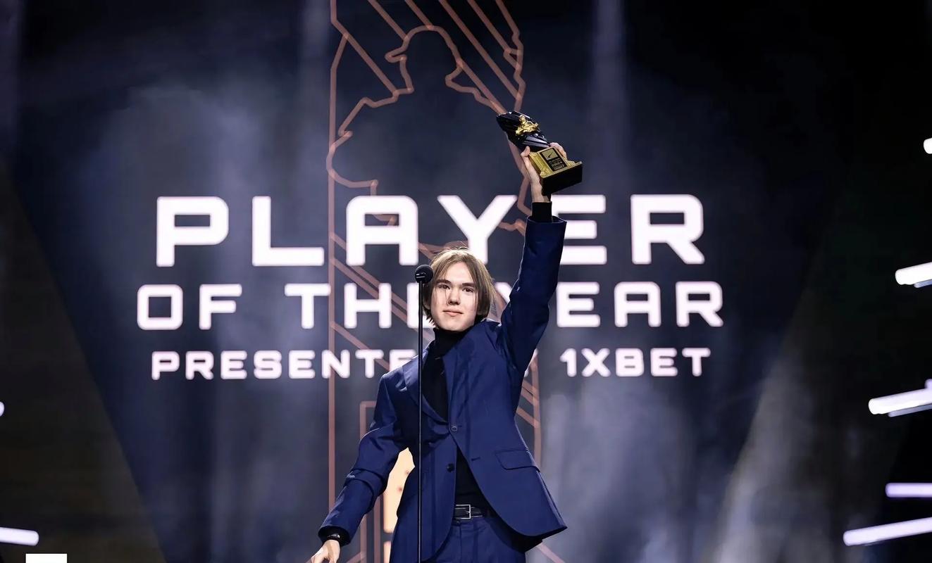 再创队史新纪录，EDG晋级2025全球总决赛决赛！