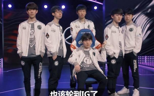 LPL 明天的首发阵容： Peyz 的第一场 LPL 比赛！ Ale 和 Ultra Prime 中单选手 Saber 将进行单挑